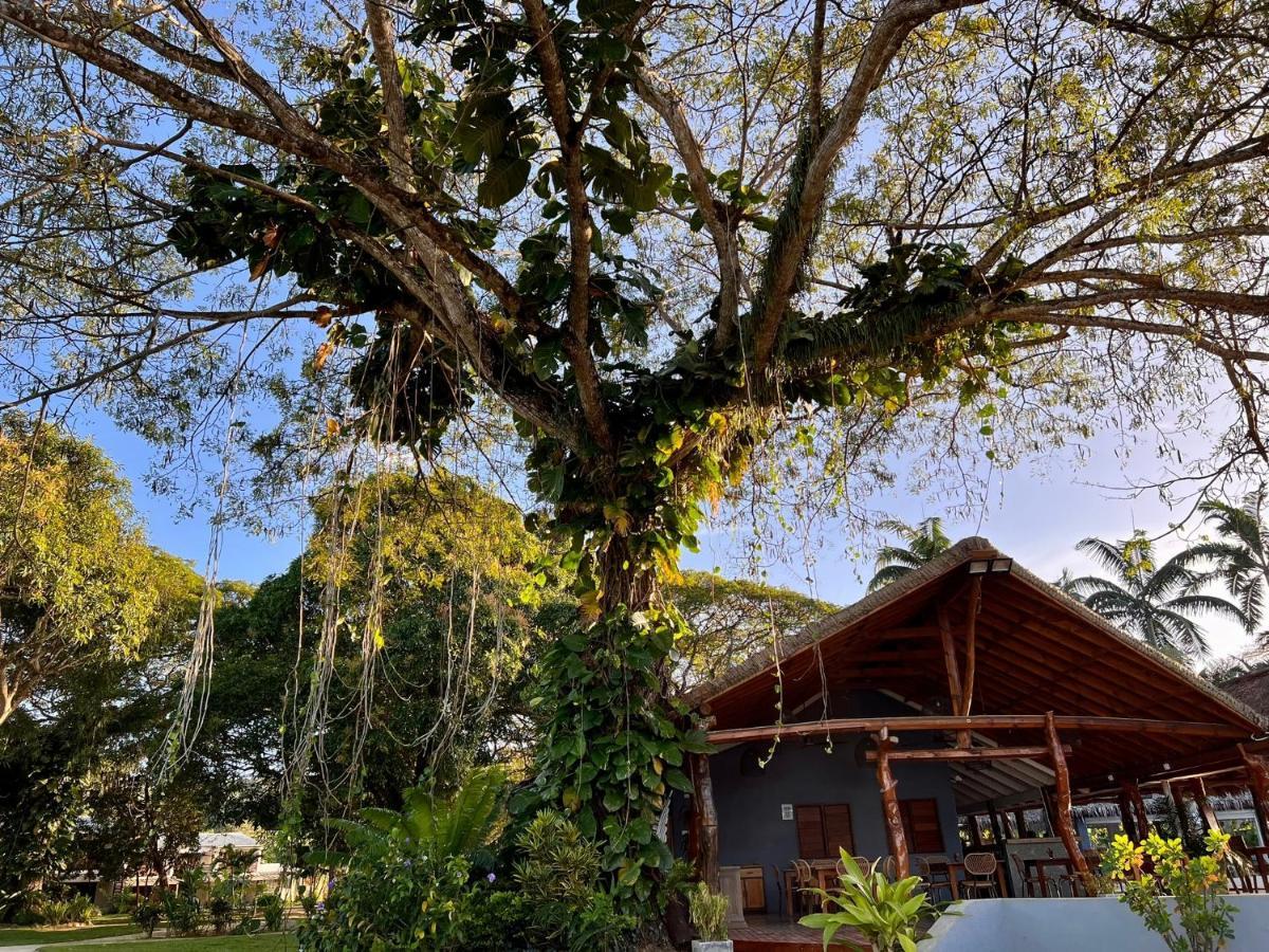 Mg Cocomo Resort Vanuatu Port Vila Exterior photo