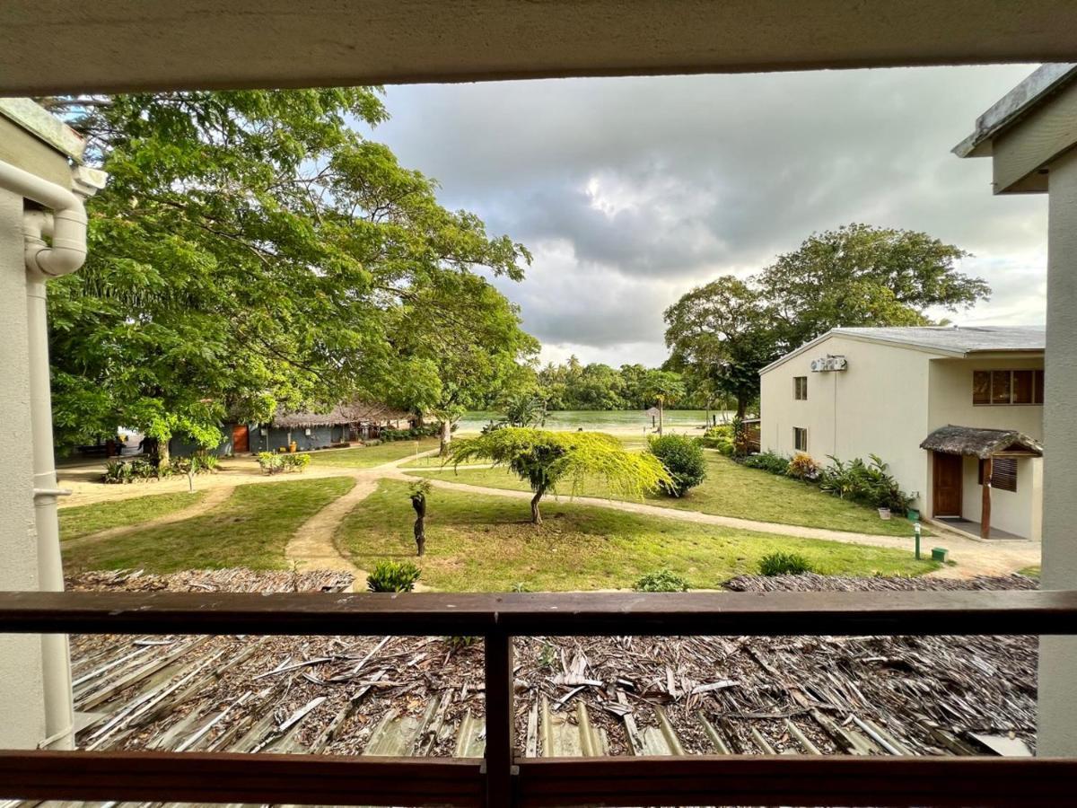 Mg Cocomo Resort Vanuatu Port Vila Exterior photo